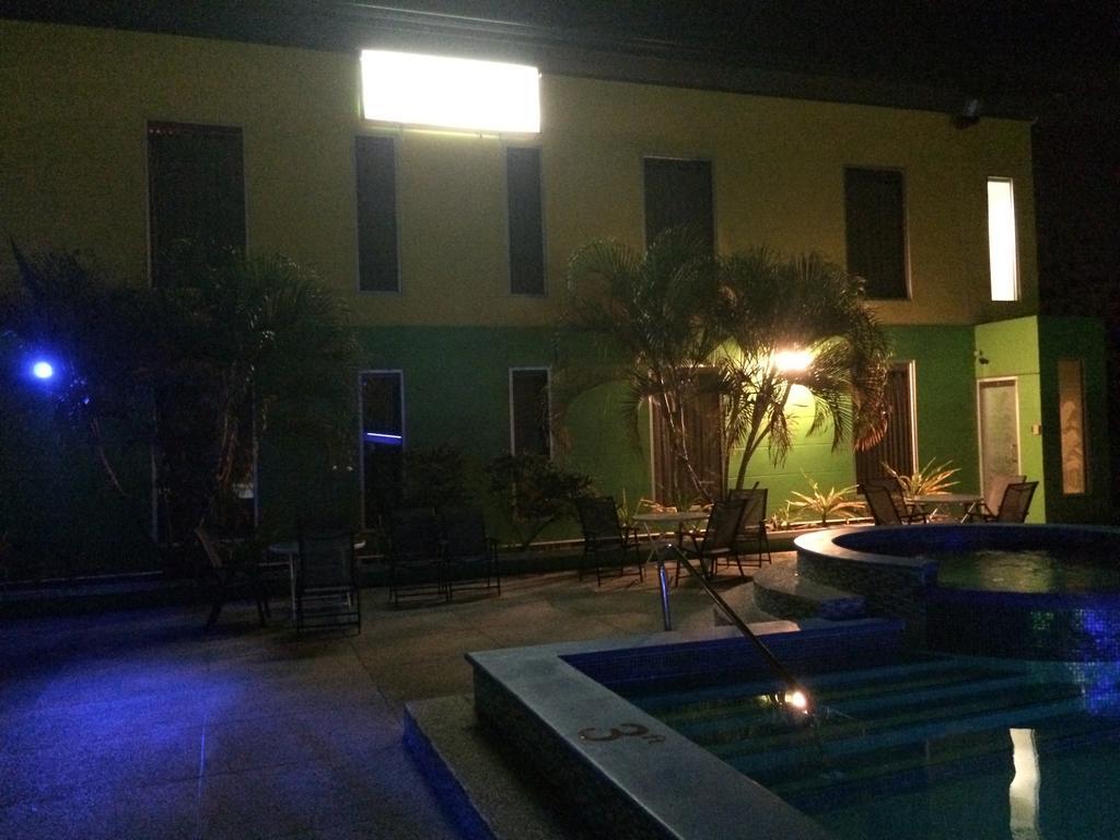 Airport Suites Hotel Piarco Exterior photo