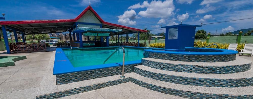 Airport Suites Hotel Piarco Exterior photo